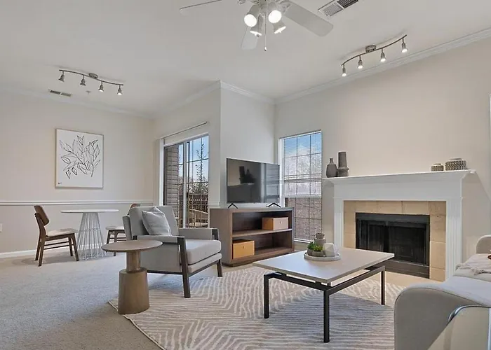 Landing Modern With Amazing Amenities *